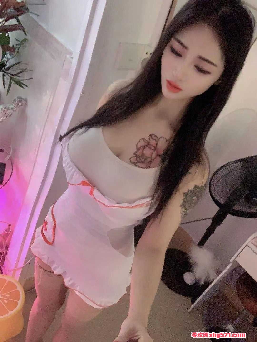 223318ms1q0iqnwv1siglg.jpg