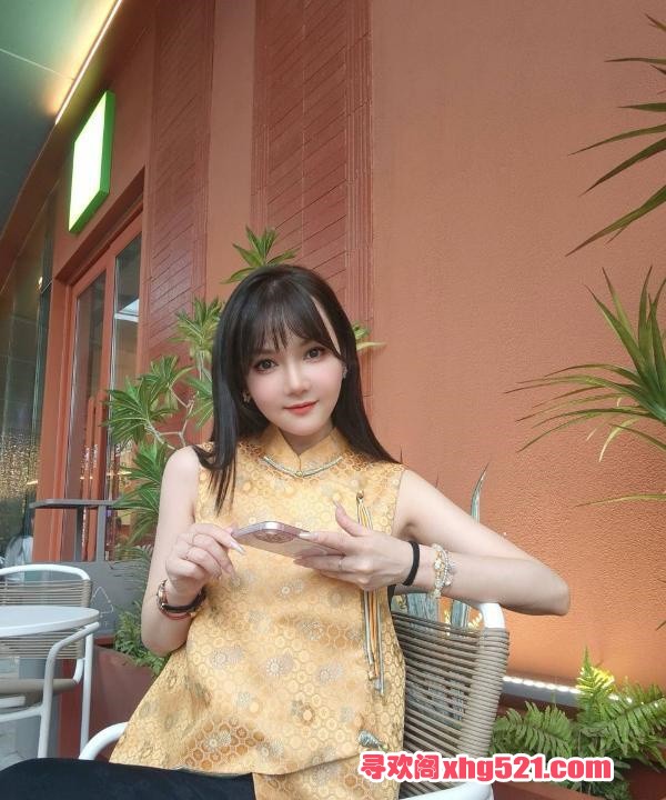 4c7210f6-1c1a-42ec-a61b-2c0363f46eff.jpg