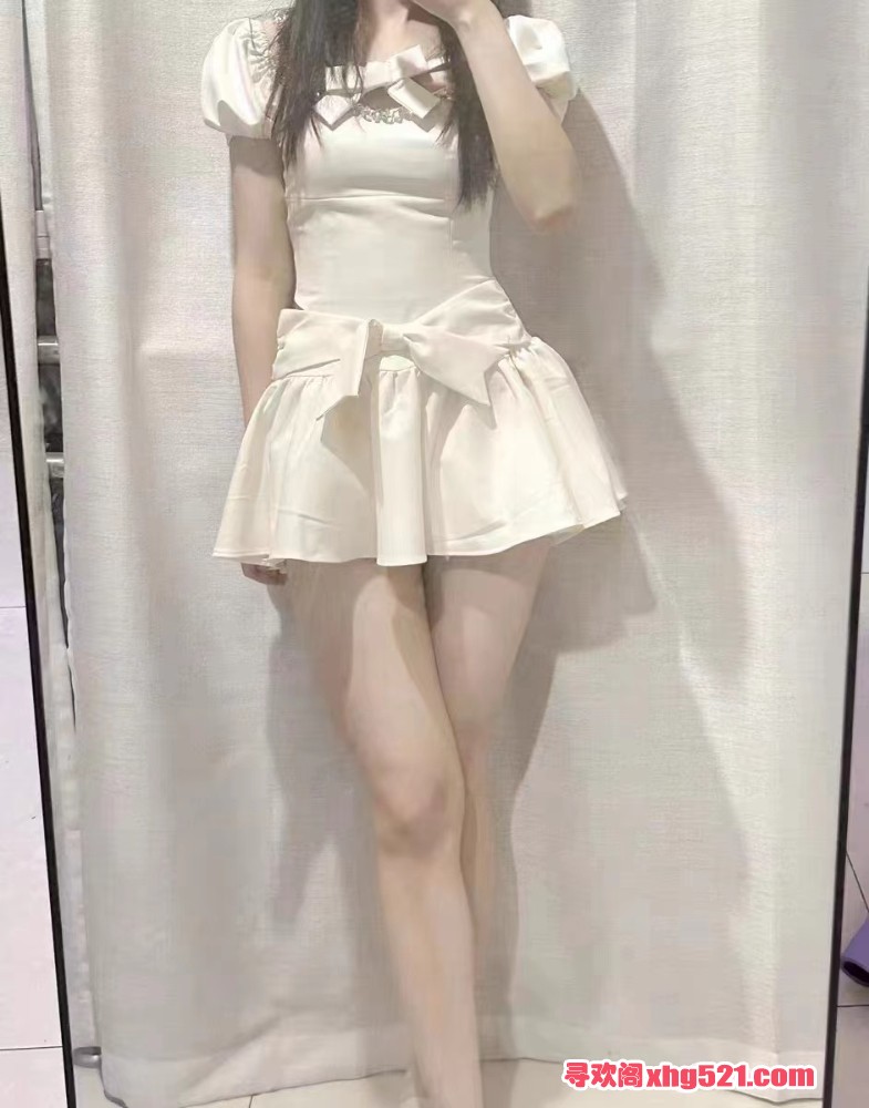 055625hvl0r4mlaou5atbb.jpg