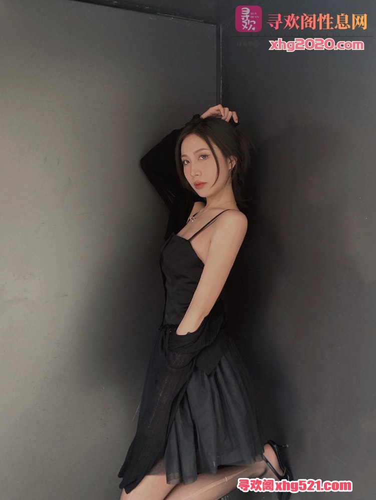 145853kjce9me93x031e4x.jpg