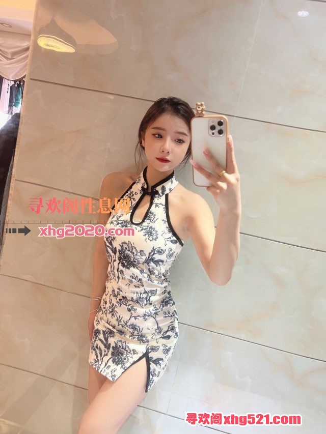 234724n2r99xf0019214qr.jpg